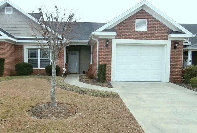 1st image of 125 Savannah Cir N