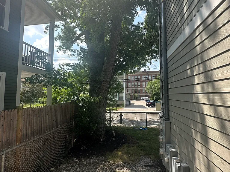 36 Raymond St #1 — Photo 38