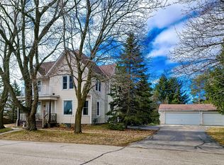 6329 Nabob Dr, West Bend, WI 53095