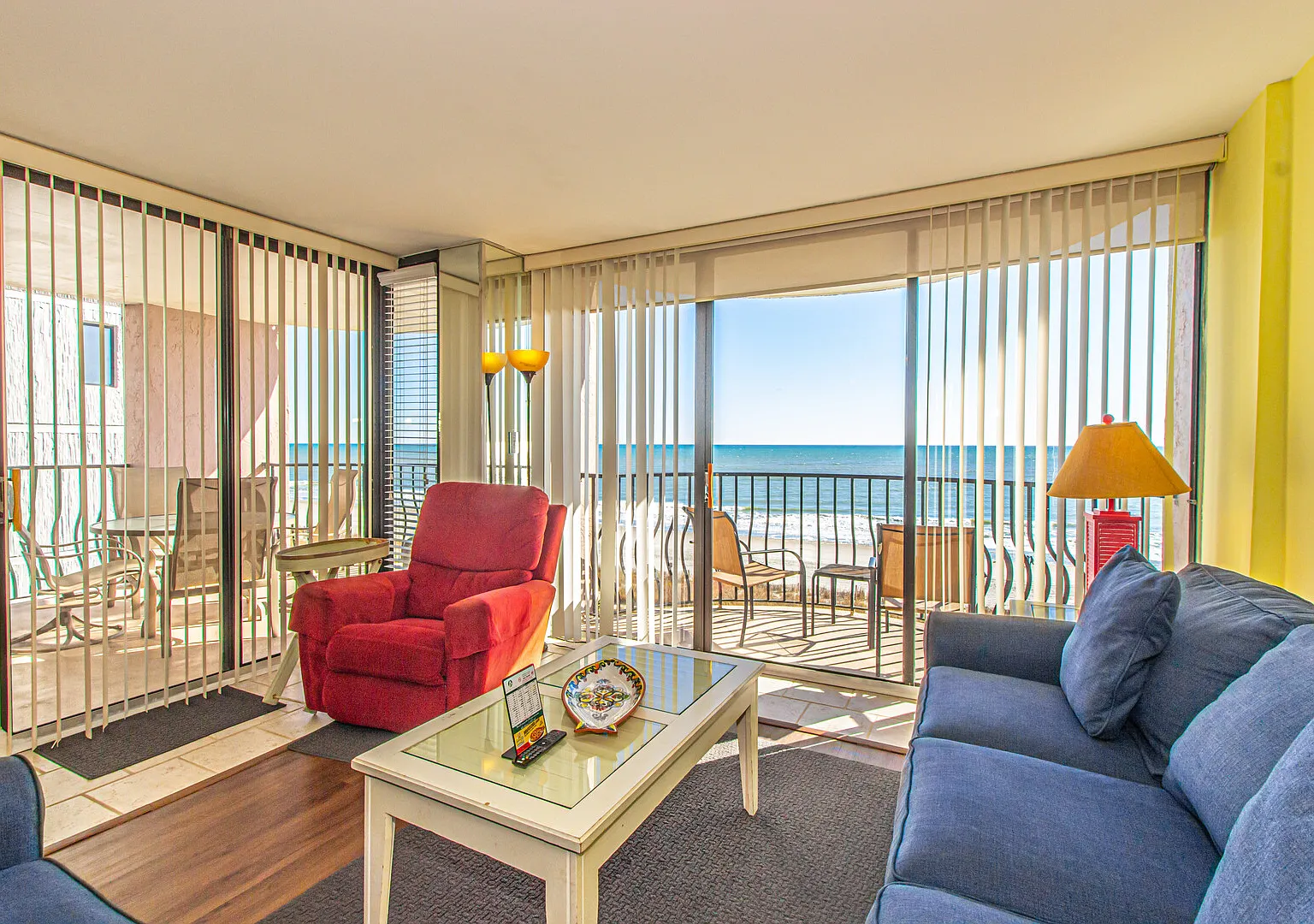 Amazing Views Oceanfront 3 Bedroom 2 Bath Condo! Palms 401 — Photo 3