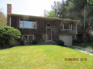 2 Beach Ave, Jamestown, RI 02835