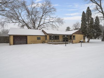 8536 N River Dr, Byron, IL, 61010