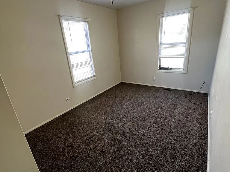 1202 Swisher Rd — Photo 5