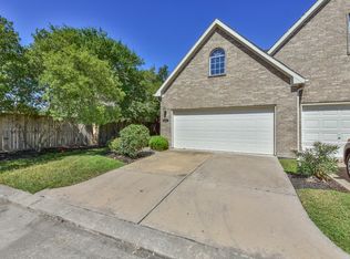 14334 Silver Hollow Ln, Houston, TX 77082