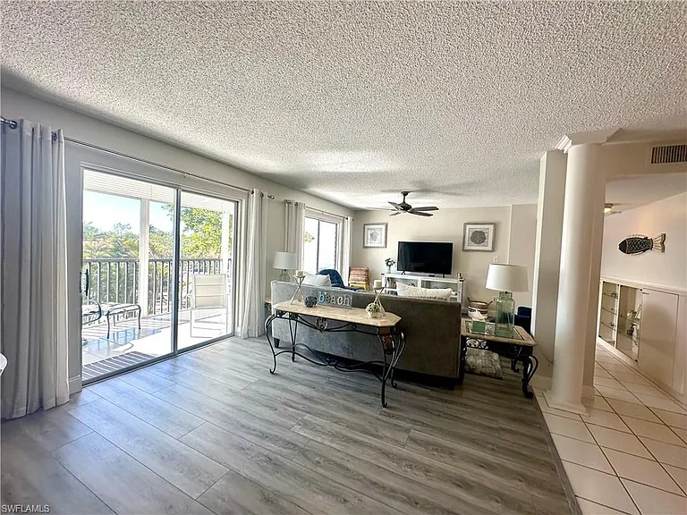 555 Park Shore Dr #B-311 — Photo 11