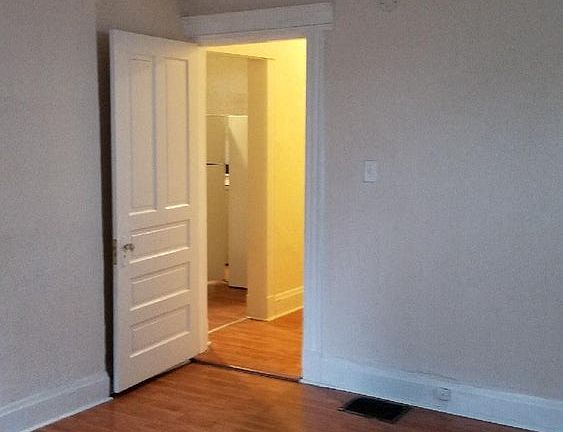 4th image of 3024 Montana Ave #1