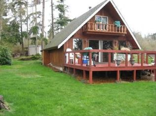 3563 Smugglers Cove Rd, Greenbank, WA 98253