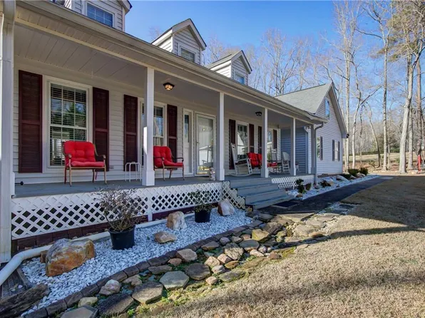 6450 Lake Sara Glen Dr, Douglasville, GA 30135