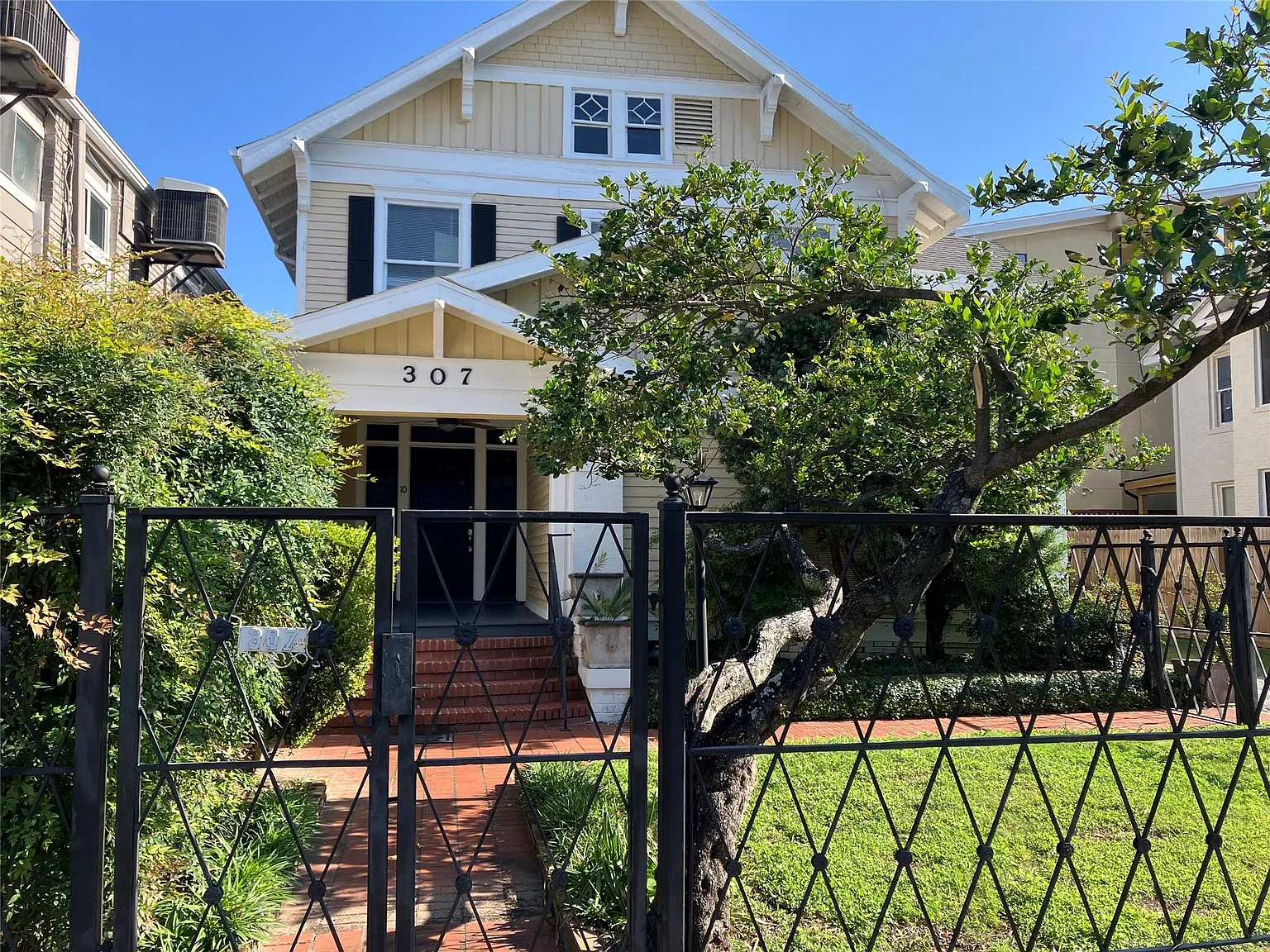 1 bed, 1.0 bath, 5980 sqft, $995 — Photo 1