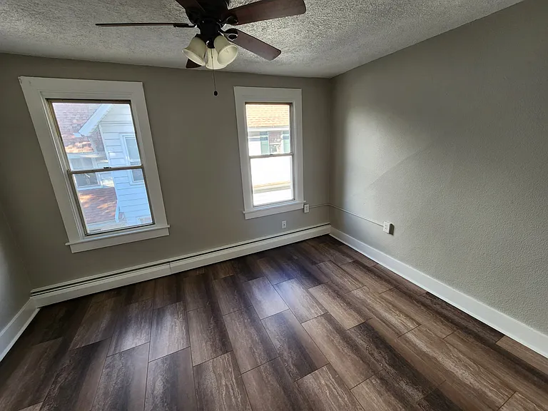 98 W Walnut St #1 — Photo 8