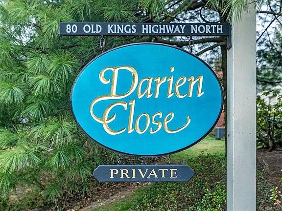 Darien Close Condos