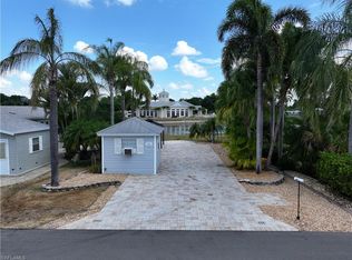 5966 Brightwood Dr, Fort Myers, FL 33905