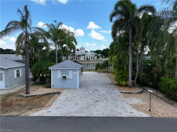 5966 BRIGHTWOOD DR, FORT MYERS, FL 33905