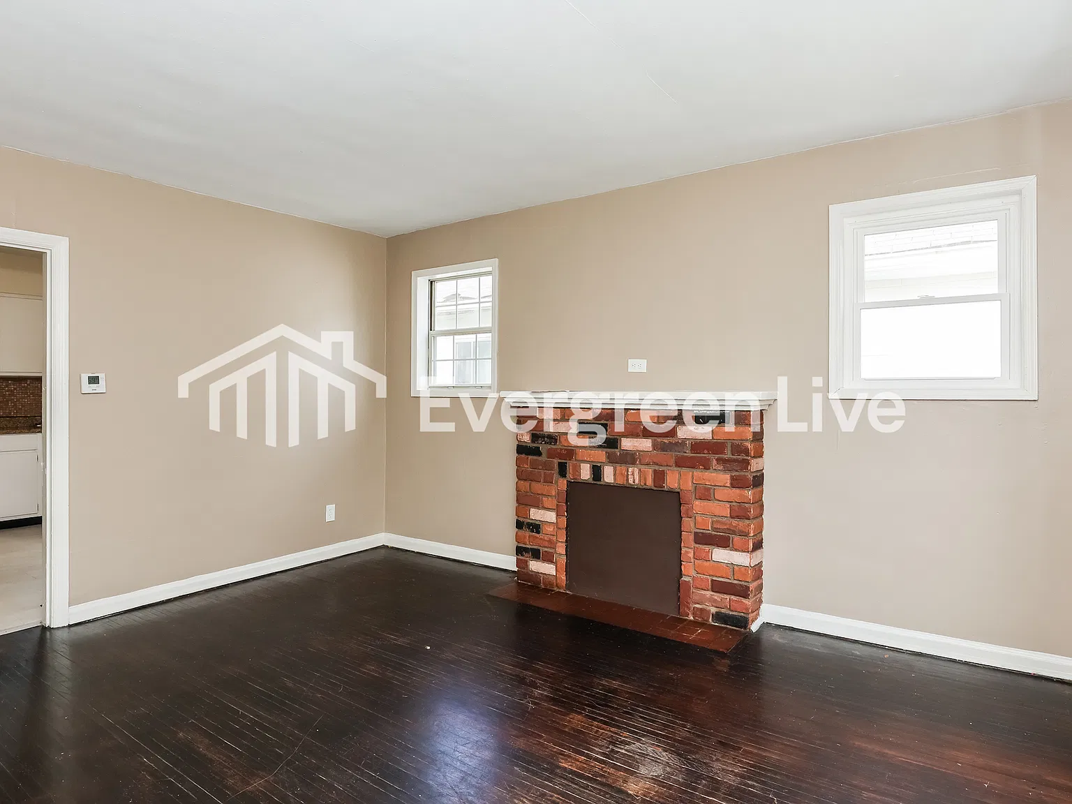 3 bed, 1.0 bath, 1523 sqft, $1,445 — Photo 4