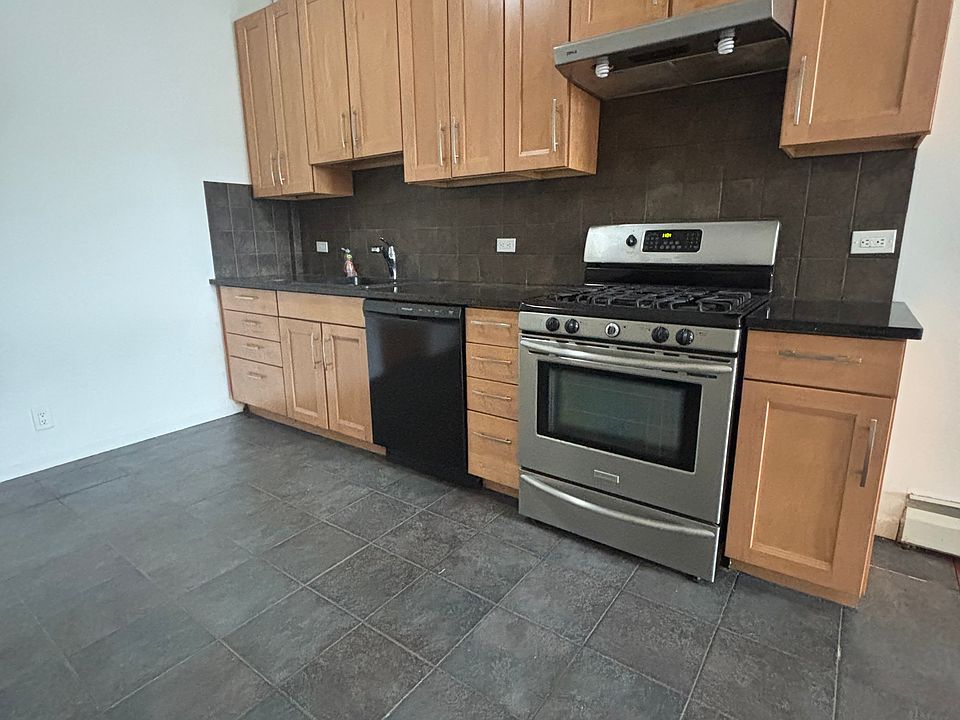 1st image of 755 E 133rd St Floor 1