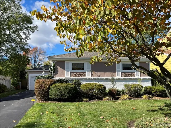 21 Costin Rd, Amherst, NY 14226