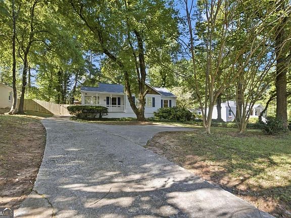 5th image of 963 Columbia Dr