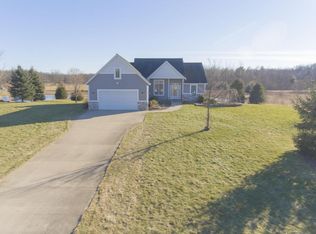 11646 Horseshoe Ct, Grand Haven, MI 49417