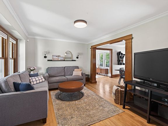 3rd image of 1480 Fairmount Ave