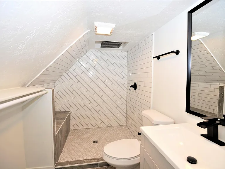 2661 Eccles Ave — Photo 8