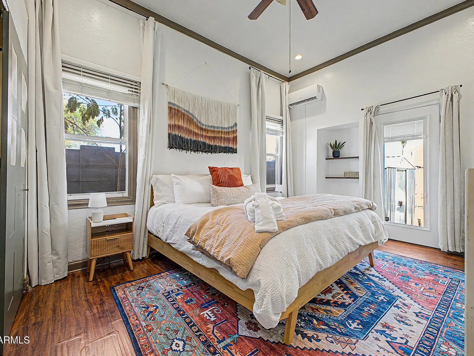 2 bed, 1200 sqft, $2,400 — Photo 4