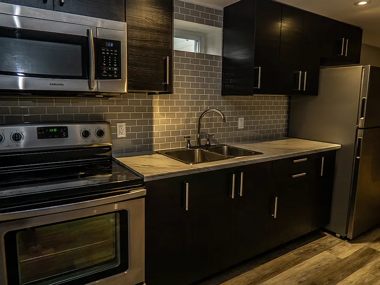 3 Glengarry Rd #LOWER — Photo 6
