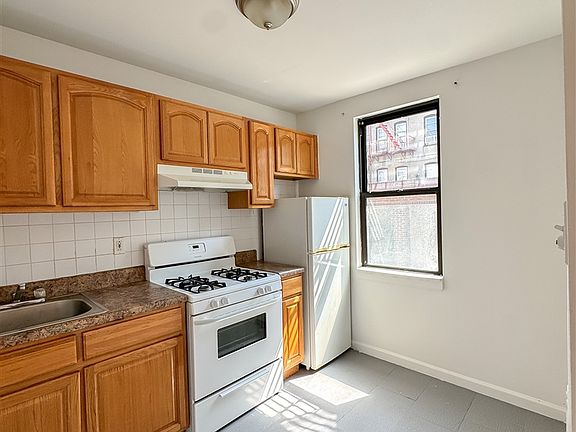 5th image of 31-71 35th St #1