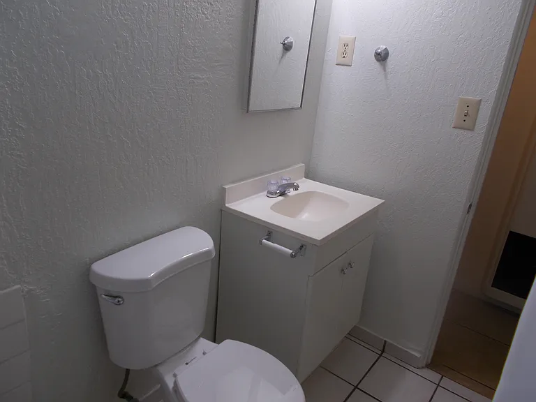 4335 N 15th Ave #9 — Photo 7
