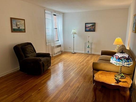 5th image of 2251 Plumb 1st St APT 3E