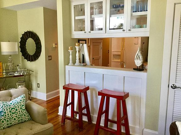 3rd image of 111 Carillon Market St Suite 303