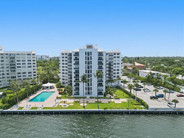 2800 N Flagler Dr #410 — Photo 32