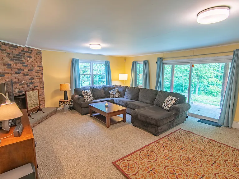 113 Dogwood Ln — Photo 10