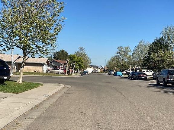 4th image of 1588 Laguna Cir