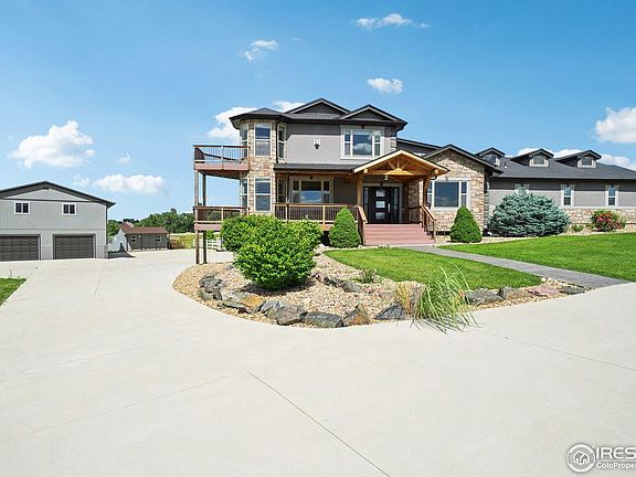 2nd image of 302 Dove Ln
