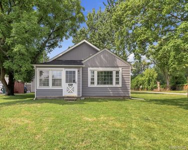 28112 Ecorse Rd, Romulus, MI, 48174