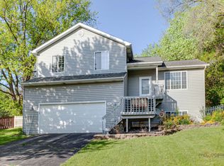 168 Cherry Ln, Ingleside, IL 60041
