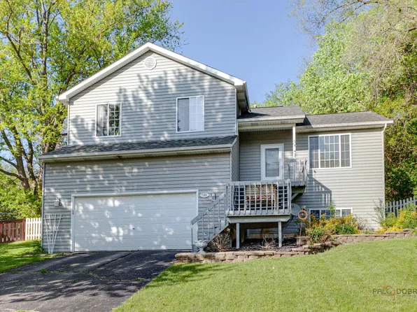 168 Cherry Ln, Ingleside, IL 60041