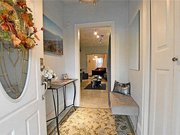 4th image of 104 Mauran Ave