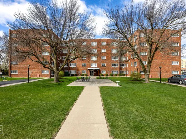 222 Madison St Unit 207, Joliet, IL 60435