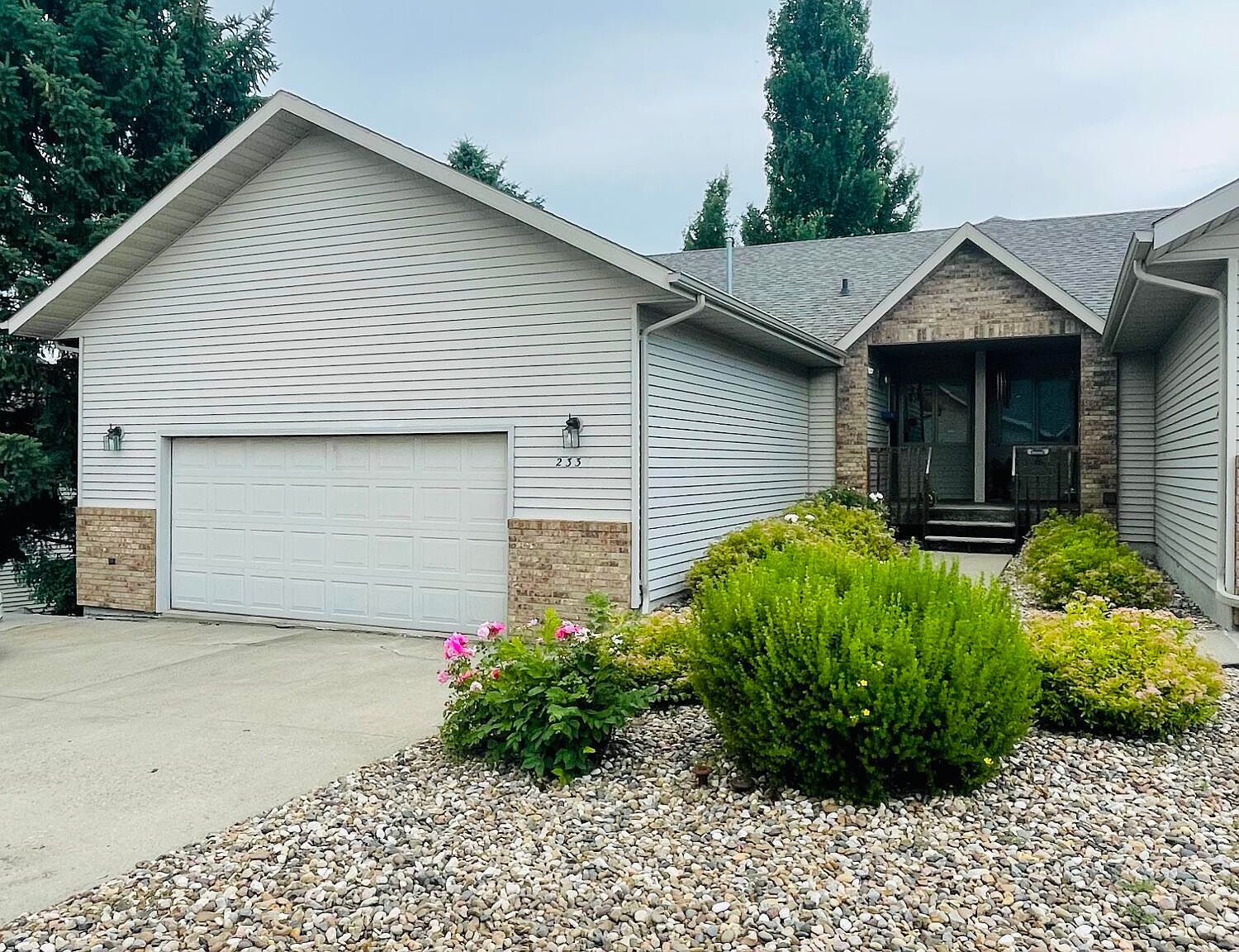 2337 Hoover Ave, Bismarck, ND 58501 MLS 4008433 Zillow