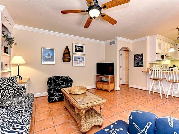 4th image of 1325 Gulf Dr N #123