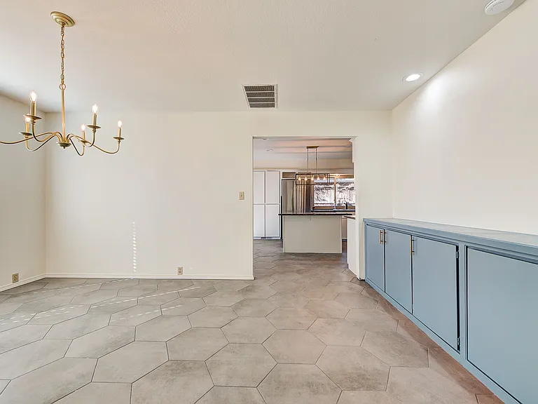 3208 Castlerock Rd — Photo 9