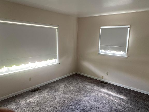 3rd image of 1890 Merryhill Dr