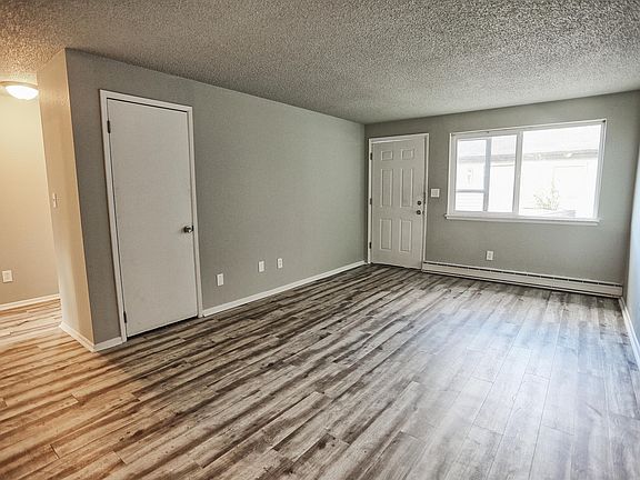 4th image of 7605 S C St #6