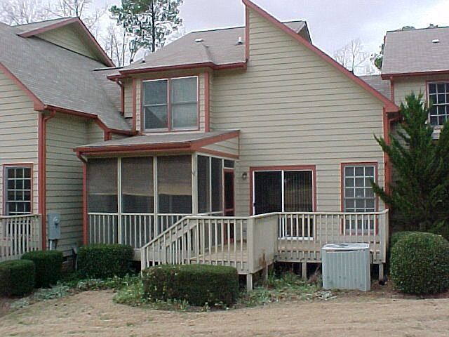 REAR VIEW, SCREENED PORCH