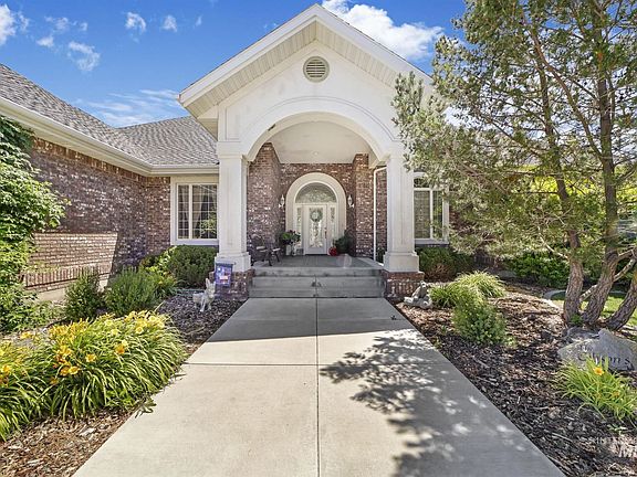 4th image of 4094 & 4098 Hidden Lakes Dr