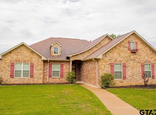 600 Yesterday Dr, Lindale, TX 75771