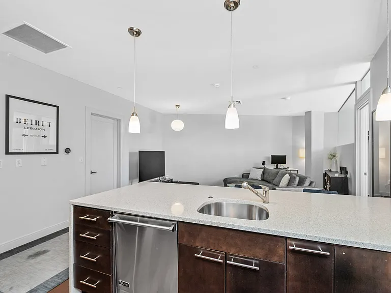 30 Union Park St #405 — Photo 10