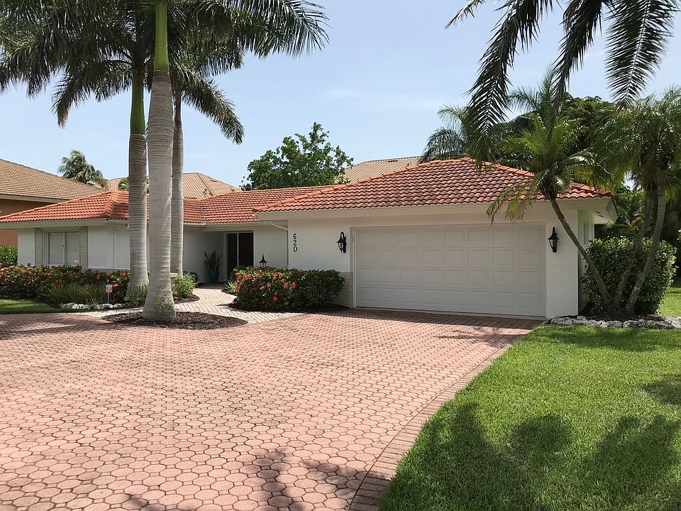1st image of 620 Park Shore Dr