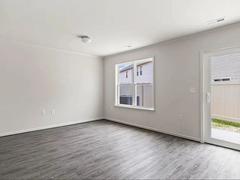 319 Glenellen Loop Rd — Photo 17